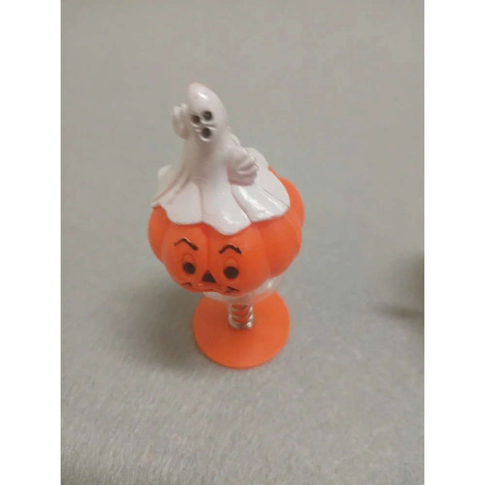 Vintage Russ Halloween Lot Jewelry Wind Up Skull Moving Jaw Googly Eye Bleeding
